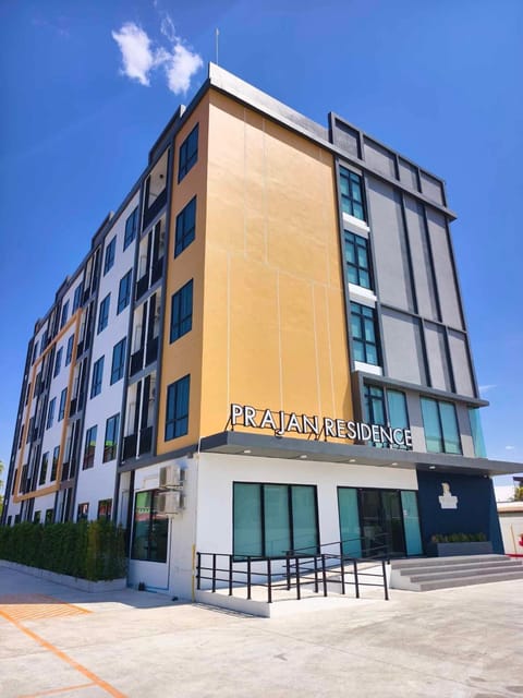 Property building, Day