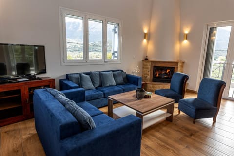 Communal lounge/ TV room, TV and multimedia, Seating area, Evening entertainment