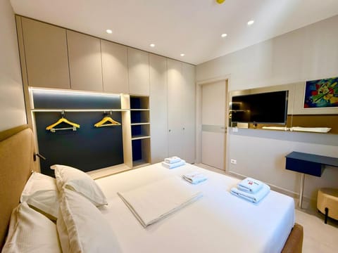 Bed, Bedroom, towels, wardrobe