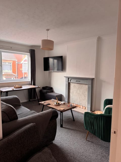 TV and multimedia, Living room, Seating area