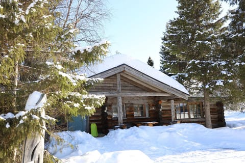 Log Chalet Tallero Apartment in Rovaniemi