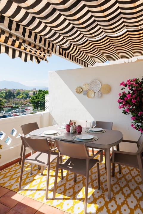 Day, View (from property/room), Balcony/Terrace, Balcony/Terrace, Seating area, Dining area