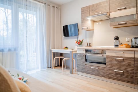 TV and multimedia, Kitchen or kitchenette, Dining area