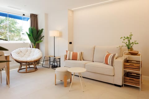 Living room, Garden view