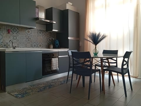Property building, Kitchen or kitchenette, Living room