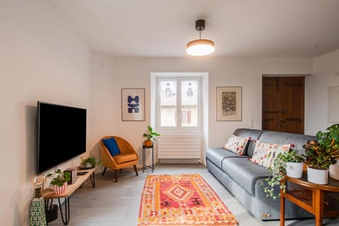 Communal lounge/ TV room, TV and multimedia, Living room