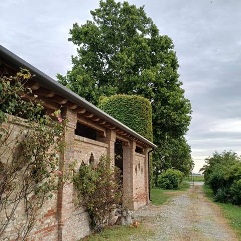 Property building, Spring