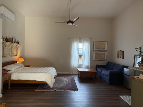 Blue Bonnet Cottage Bed and Breakfast in Waco