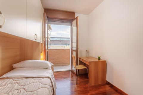 Bed, Balcony/Terrace, Photo of the whole room, Bedroom