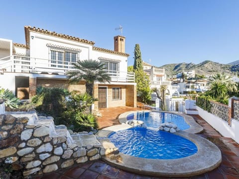 Patio, Swimming pool, Swimming pool