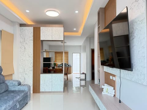 Communal lounge/ TV room, Communal lounge/ TV room, TV and multimedia, Living room, Seating area