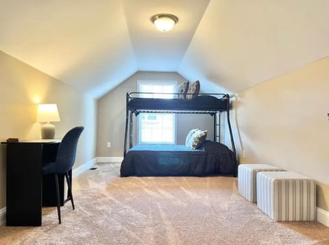 Cozy Home on Golf Course Near I75 and Bucee's House in Richmond