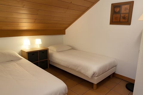 Property building, Living room, Bedroom