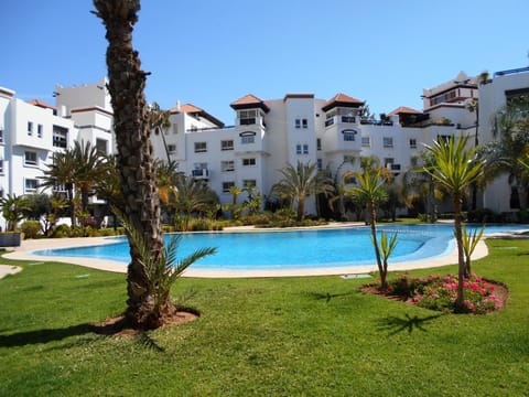 Garden, On site, Swimming pool