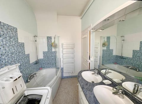 Le Coquelicot - Centre - 8 Personnes - Parking Apartment in Le Mans