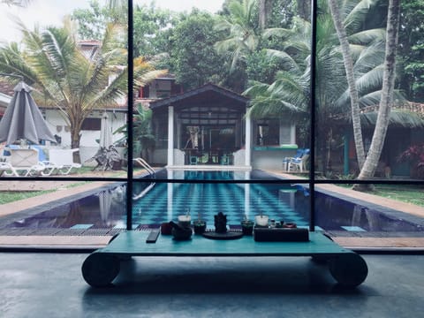 Swimming pool