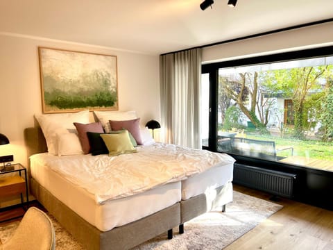Living room, Garden view