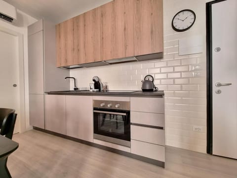 Shower, Toilet, Restaurant/places to eat, Billiard, Garden, TV and multimedia, Coffee/tea facilities, Kitchen or kitchenette, Living room, Decorative detail, Decorative detail, Seating area, Canoeing, Cycling, City view, Garden view, Parking, bidet, dishwasher, flat iron, hair dryier, heating, heating, internet, microwave, oven, pet friendly, pet friendly, stove, towels, towels, wardrobe, washing machine, dryer, kitchen, elevator, air conditioner, air conditioner