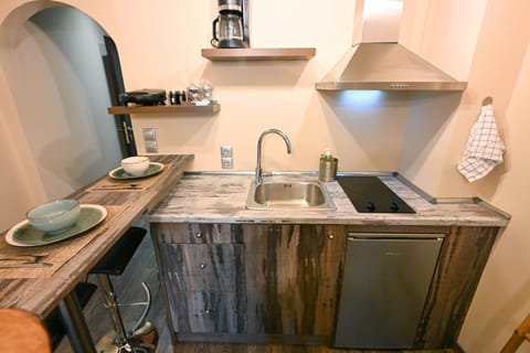 Kallithea Cozy Stonewall Studios Apartment in Kallithea