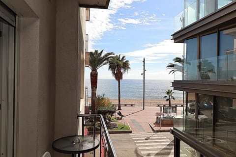View (from property/room), Balcony/Terrace, Sea view