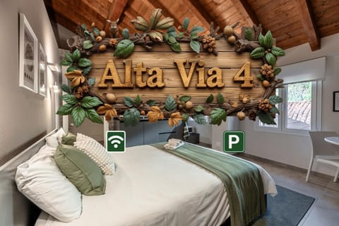 Bed, Logo/Certificate/Sign, Bedroom