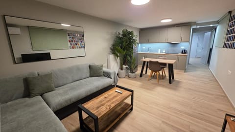 Living room, Seating area, Dining area, kitchen