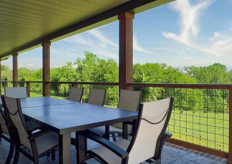 Exclusive Attraction Ticket Prices! Beautiful Lake Front Estate with Dock House in Douglas Lake