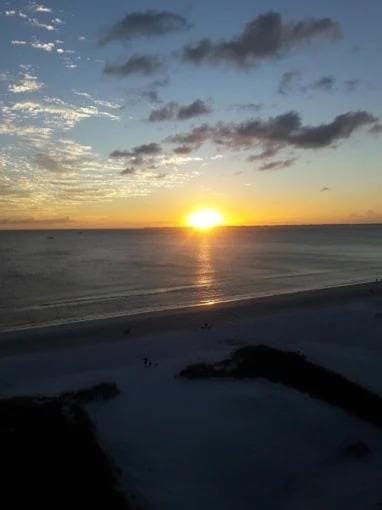 Irresistible Beach Life, Spectacular Sunsets - FMB - Condo Sunset Vista - Roelens House in Estero Island
