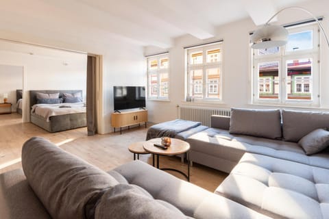 Communal lounge/ TV room, TV and multimedia, Living room, Photo of the whole room, Evening entertainment