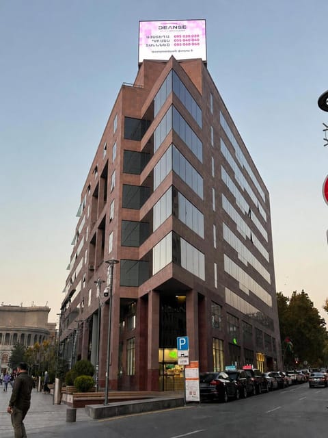 Property building, Facade/entrance, Street view, Parking