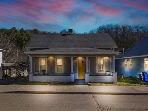 Nostalgic in Nelsonville House in Ohio