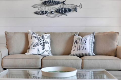 Sun n Fun- Pool- Oceanfront and Lots of Amenities House in Tybee Island