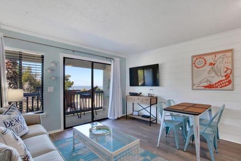 Sun n Fun- Pool- Oceanfront and Lots of Amenities House in Tybee Island