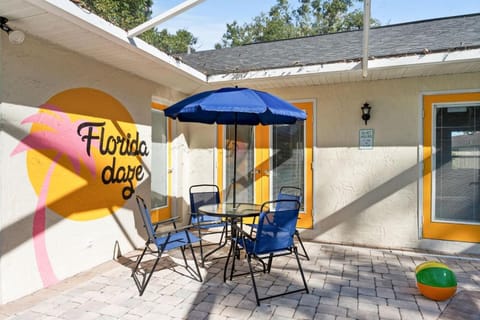 Sunny Auburndale Retreat with Pool House in Auburndale