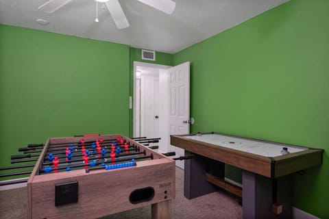 Family Retreat with Game Room and Fireplace House in Auburndale