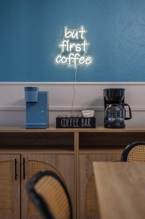 Lakeview with Shuffleboard Table and Wildlife Spotting House in Leesburg