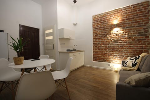 Krakow Central Vintage Apartment by Rently Apartment in Krakow