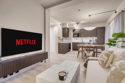 Arctic Lux Suite With Sea & Mountain View Apartment in Tromso