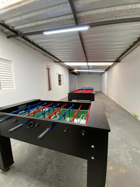 Billiard, Game Room