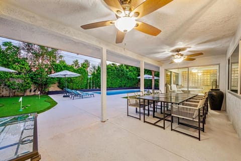 The Palm Diamond a Luxury Poolside and Golf Oasis House in Palm Springs