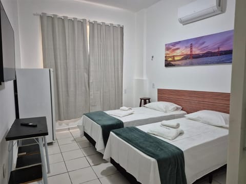Bed, TV and multimedia, Photo of the whole room, towels, air conditioner