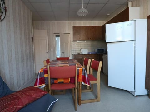 Appartement pour 6 à La Bourboule avec WiFi - FR-1-858-12 Apartment in Auvergne-Rhône-Alpes