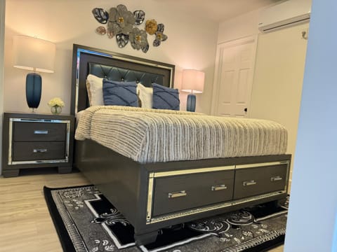 Bird's Serenity Nest Apartment in Egypt Lake-Leto