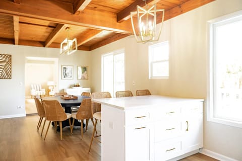 Waterfront 8 Beds Canal Game Room Kayaks House in Butler Beach