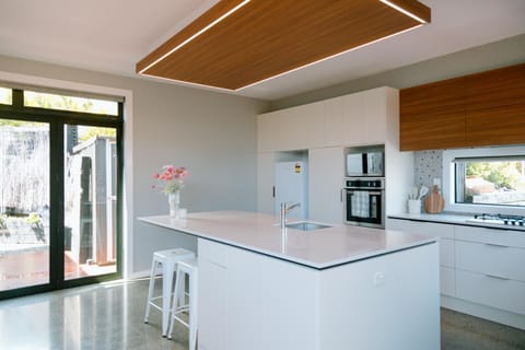 Kitchen or kitchenette, oven