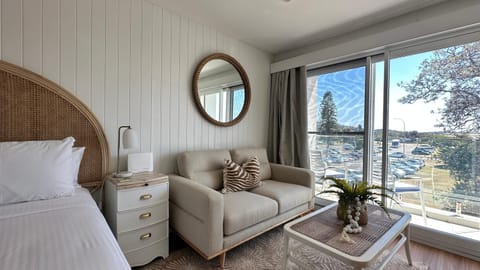 View (from property/room), Photo of the whole room, Seating area, Bedroom