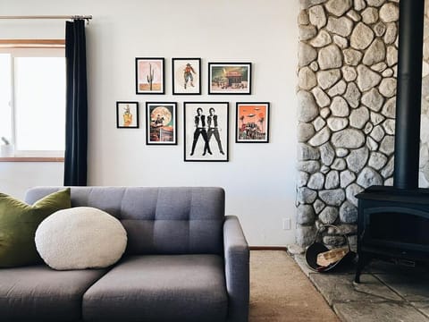 Walk to Pappy's Pioneertown, Spa Cosmic Cowboy Apartment in Pioneertown