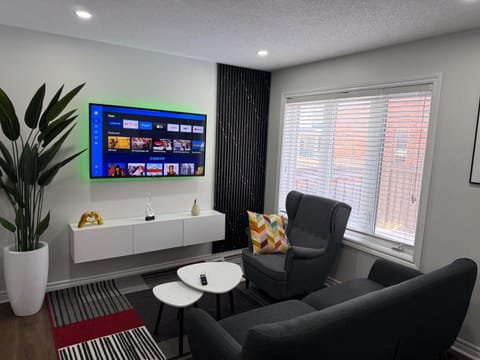 TV and multimedia, Living room, Seating area