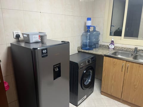 comfort private master room Apartment in Al Sharjah