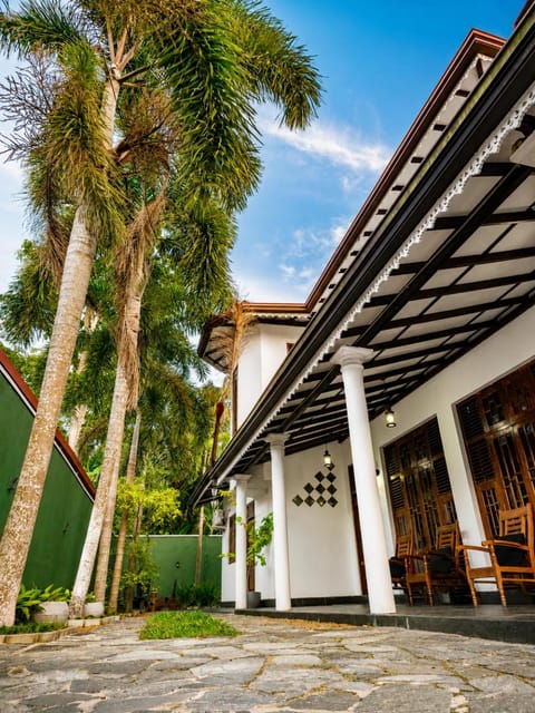 Property building, Day, Garden, Garden view